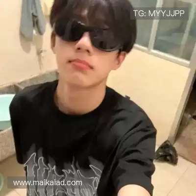 包奕和